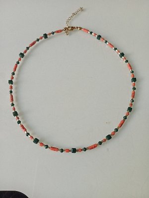 Somon Afgan Boncuk & Yeşil Işıltı Minimal Kolye